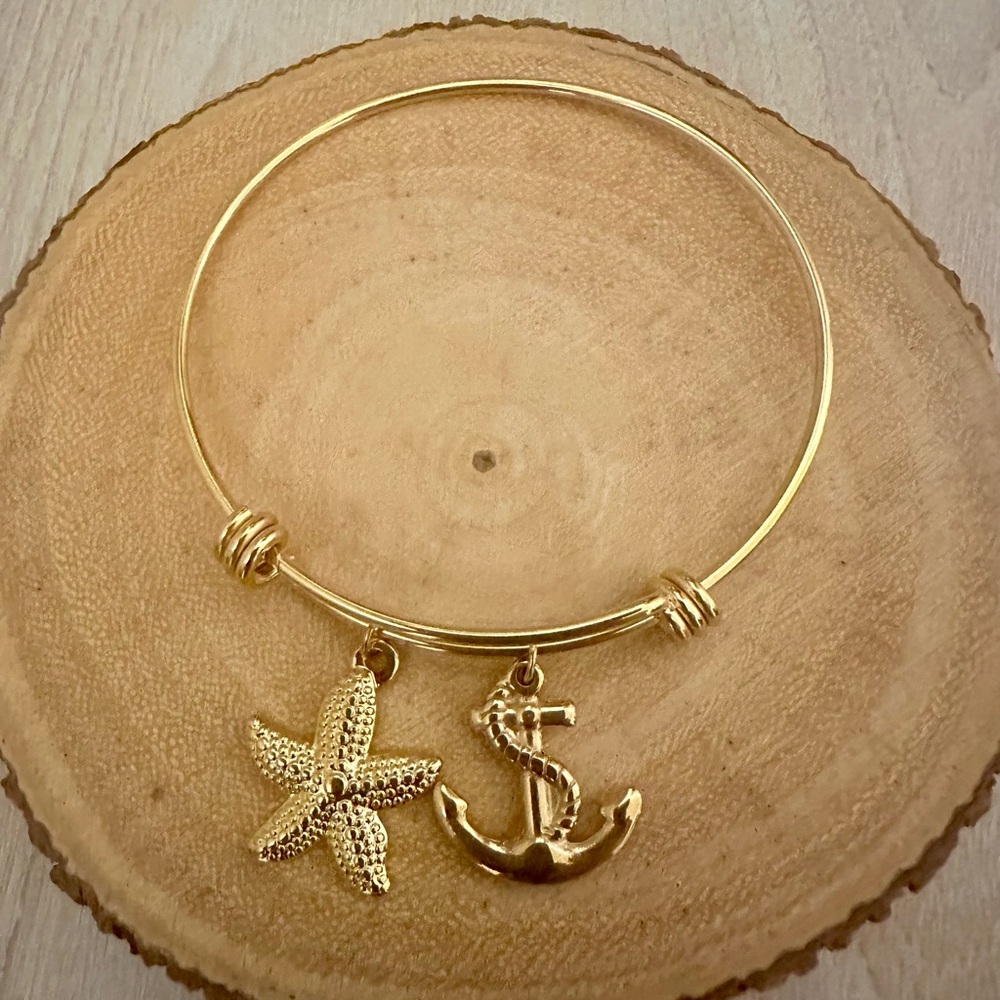 Chic Gold Bracelet with Nautical Charms